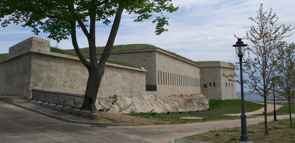Fort Trumbull State Park and Museum